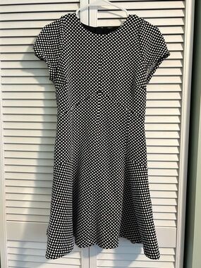 Banana Republic Black and White Polka Dot stretch Midi Dress